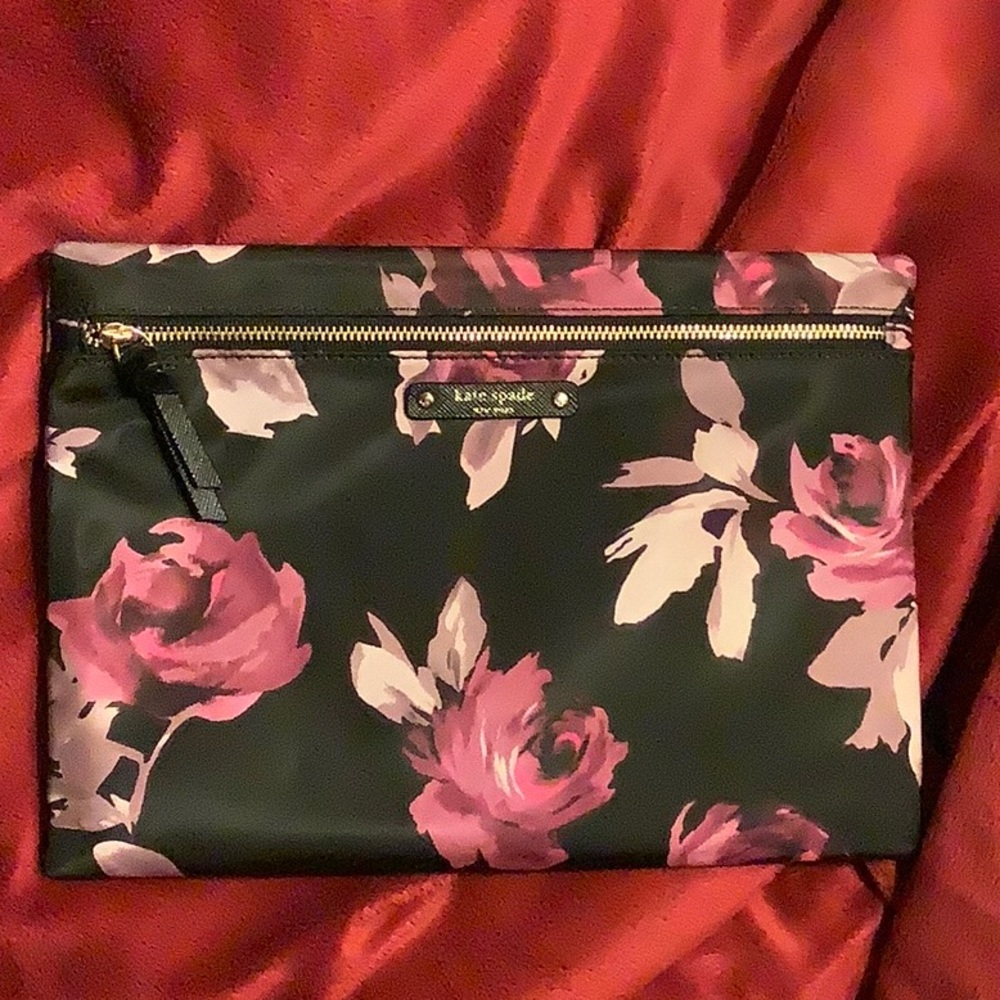 NWT Kate Spade flowered clutch